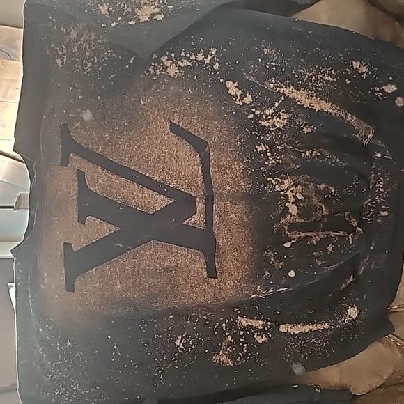 Sweatshirt - Picture 1 of 3